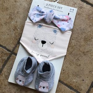 NWT Booties Turban Headband Wrap Bib Set